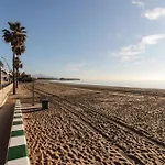 Cozy Apartment In Estepona With Wifi