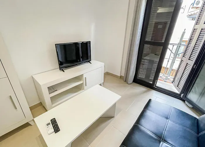 Cozy Apartment In Estepona With Wifi